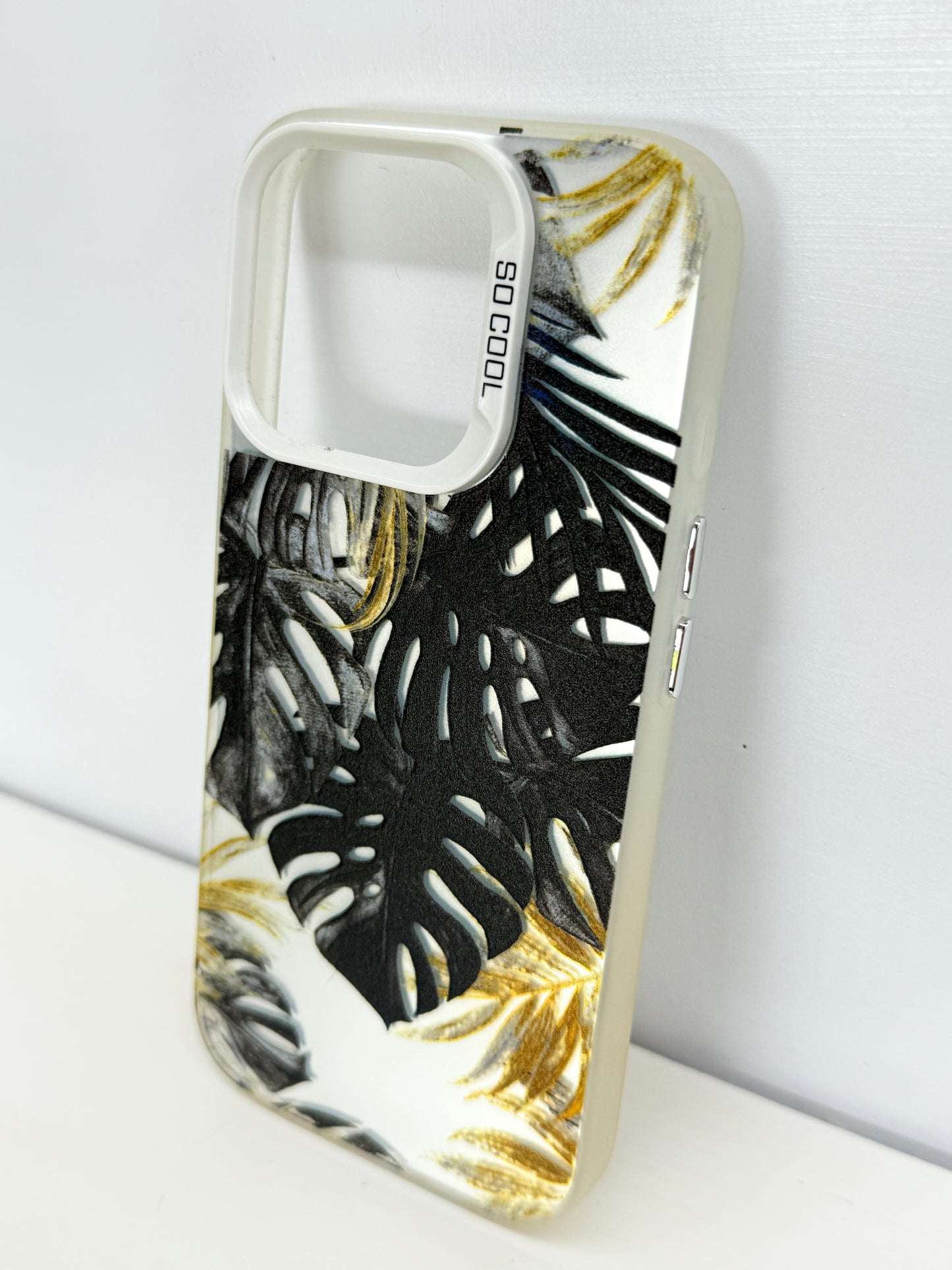 iPhone 16 Pro Cover - Monstera Design